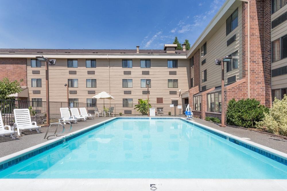 Quality Inn & Suites Clackamas - Portland Esterno foto