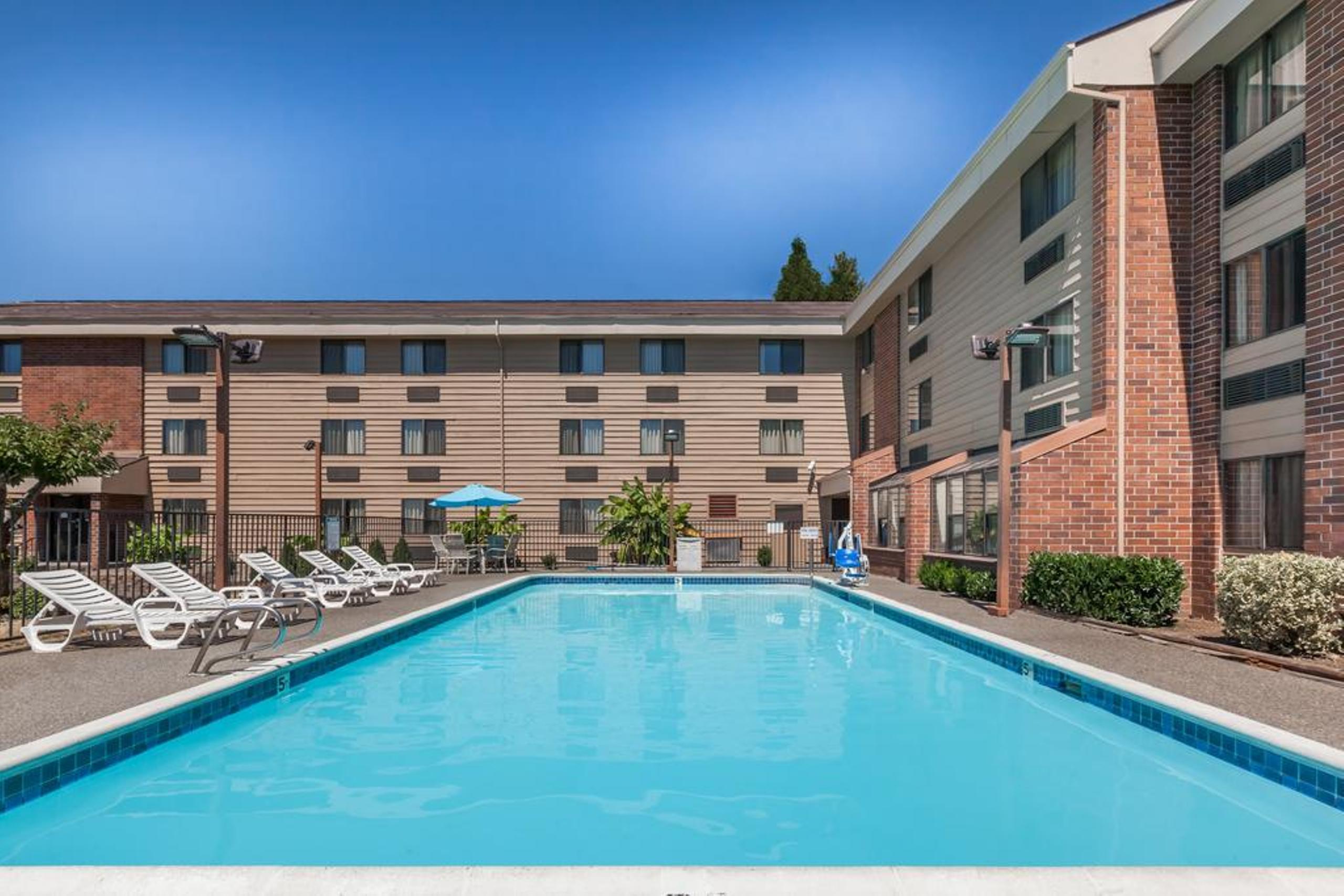 Quality Inn & Suites Clackamas - Portland Esterno foto