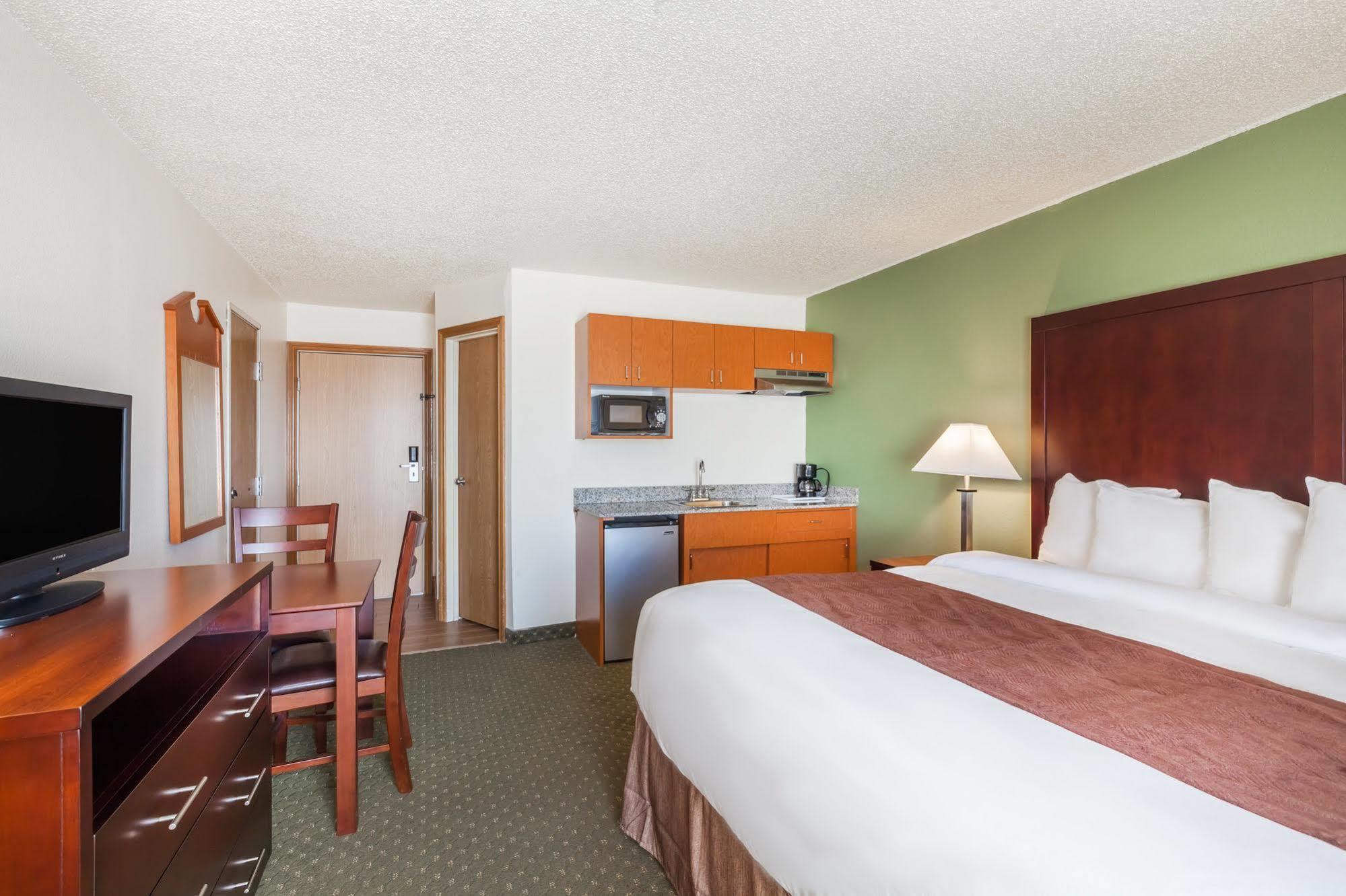 Quality Inn & Suites Clackamas - Portland Esterno foto